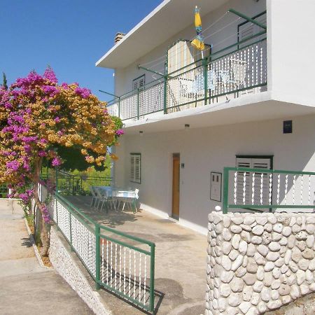 Apartment Dijo I Primošten المظهر الخارجي الصورة