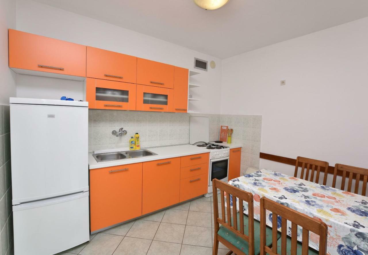 Apartment Dijo I Primošten المظهر الخارجي الصورة