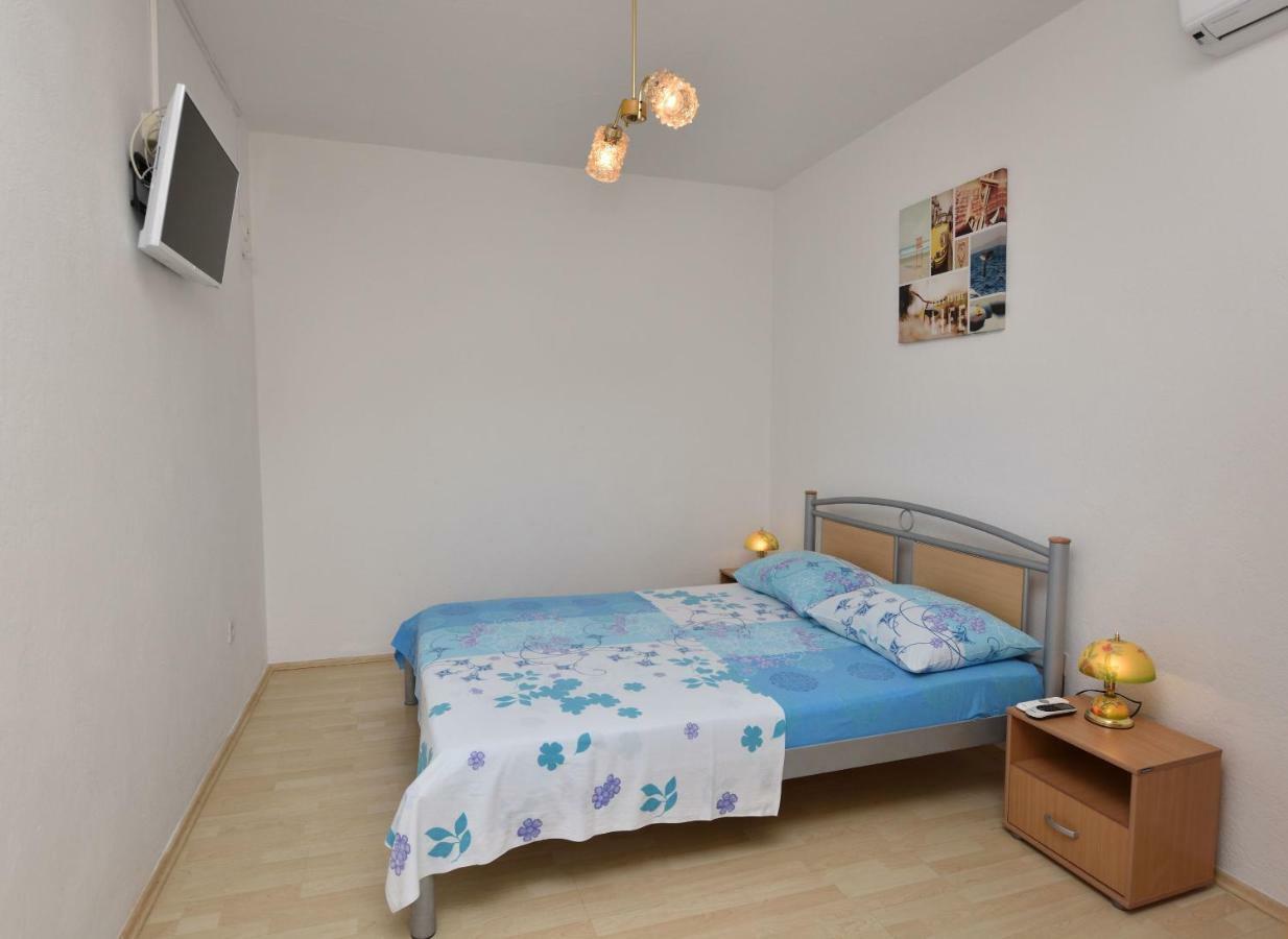 Apartment Dijo I Primošten المظهر الخارجي الصورة
