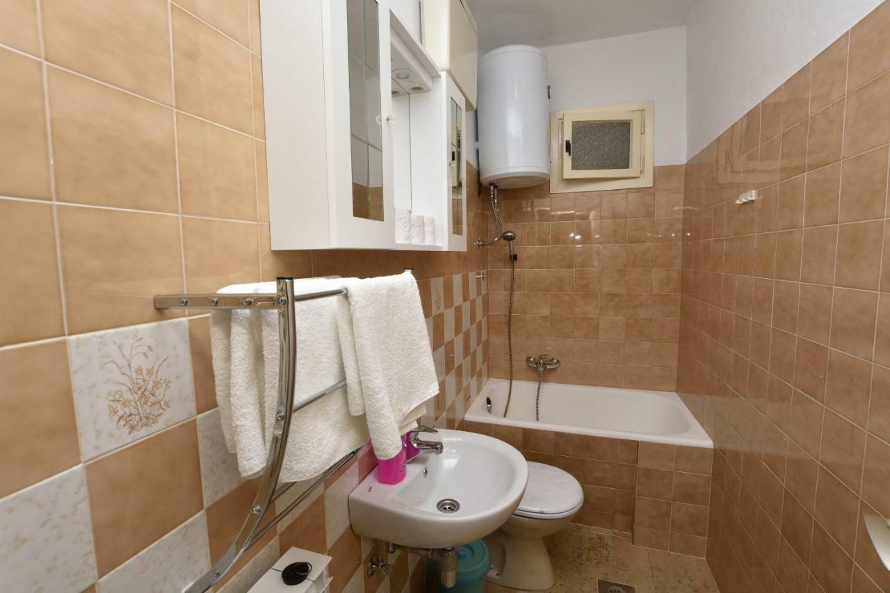 Apartment Dijo I Primošten المظهر الخارجي الصورة