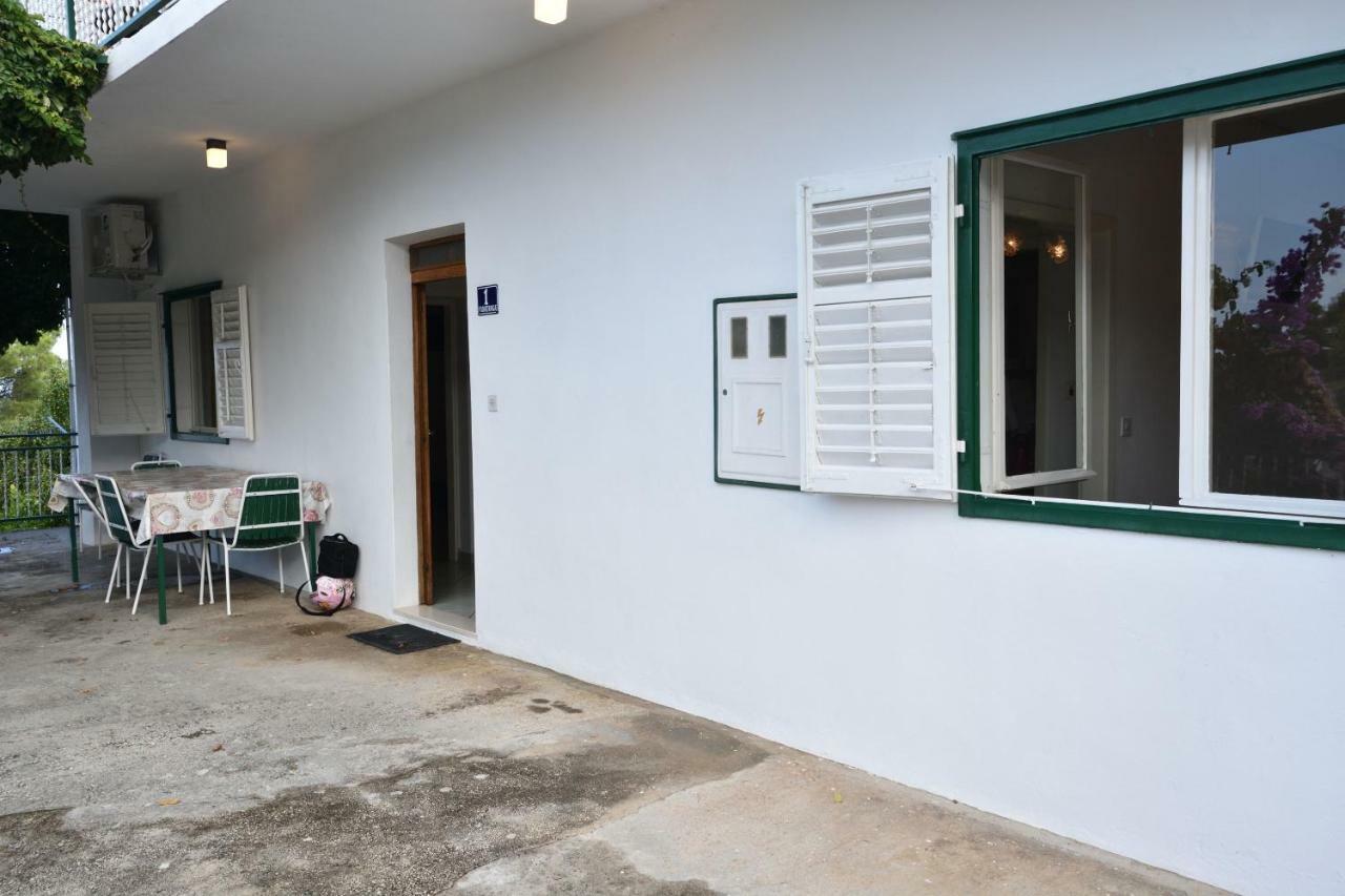 Apartment Dijo I Primošten المظهر الخارجي الصورة